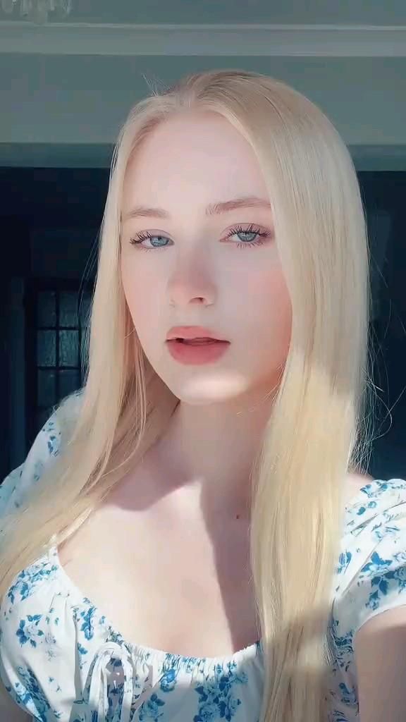 Video Iclik &ndash; Ngewe Gadis Cantik Toketnya Gede HD